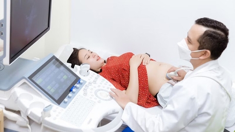 Mẹ bầu nên siêu âm định kỳ để chăm sóc thai nhi