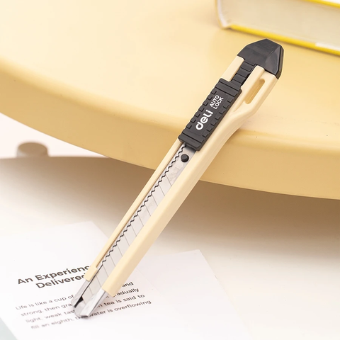 Dao đẩy nhỏ Deli 2031 Mới (Ko lưỡi phụ)