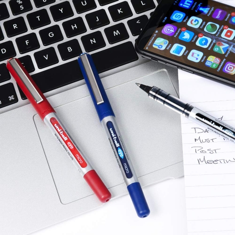 Bút lông bi Uniball Eye UB-150 Nhật