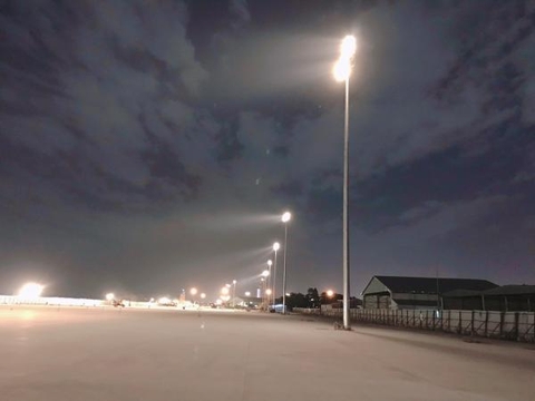 Đèn Năng Lượng Mặt Trời Chiếu Sáng Đường Cao Tốc Đi Sân Bay - Dành cho dự án