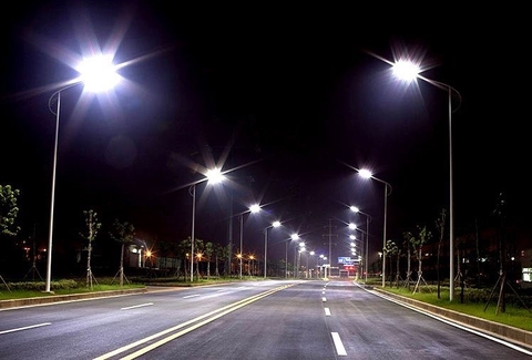 Đèn Năng Lượng Mặt Trời Chiếu Sáng đường Quốc lộ qua Tỉnh - Huyện - Xã