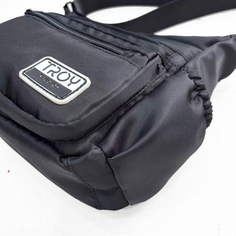 Túi đeo chéo nhiều ngăn TROY SLAY BAG chất vải dù trượt nước, size 21 cm