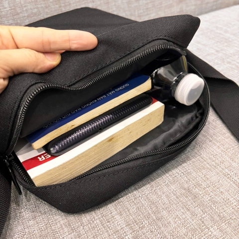 IN TÊN + LOGO THEO YÊU CẦU - SIMPLE Túi đeo chéo nam nữ kiểu dáng đơn giản nhỏ gọn, chất vải bố pvc chống thấm