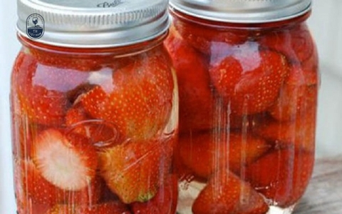 Cách làm rượu dâu tây tại nhà đơn giản, thơm ngon chuẩn vị