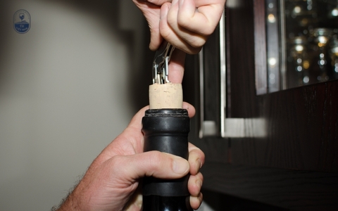 Top 8+ Dụng cụ mở bia rượu vang an toan, sang trọng nhất hiện nay