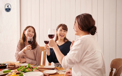 Rượu vang bảo quản bao nhiêu độ? Cách giữ vang ngon lâu dù không có tủ rượu