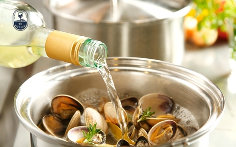 Top 5 Loại Rượu Vang Nấu Ăn Ngon Nhất Giúp Món Ăn Đậm Vị