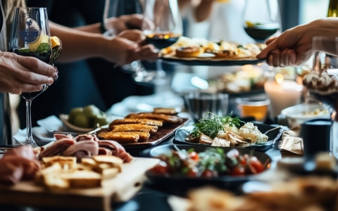 Rượu Vang Uống Với Món Gì Ngon? Bí Quyết Ăn Kèm Hợp Khẩu vị