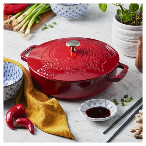 Nồi gang oval STAUB màu đỏ cherry - 11cm