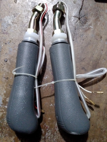 NẮM  TAY TRANG DH220-5/300-5/350-5 (1 NÚT BẤM) - JPC