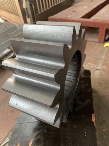 BÁNH RĂNG ĐẾ DH300 :15R*20T 100*237*110 XPL