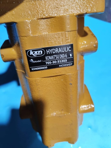 BƠM 2 KHOANG D60-6 13T* 4 bu lông* 2 khoang* Quay phải* lỗ dầu lồi KXN TỐT ( BH LẮP ĐẶT)