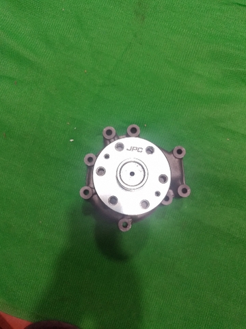 BƠM NƯỚC ZX200-3 = ZX240-3 = 4HK1 đáy 8 lỗ, bích 6 lỗ chính 2 phụ - JPC