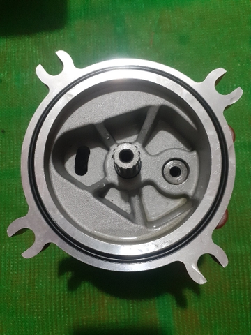 BƠM KHIỂN K3V140 = K3V180 4BL*13T*3 ĐNG DẦU, CỔ ĐỊNH VỊ 100 - DHT