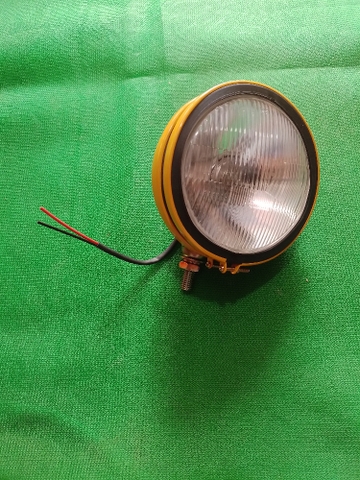 ĐÈN CẦN TRÒN 24V VỎ NHỰA THAY BÓNG H4