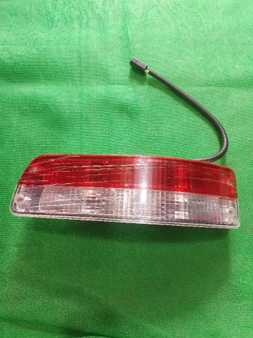 ĐÈN HẬU SK200-6/8 SK330-8 - PHẢI