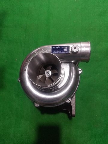 TUR BO EX200-5/6 ZX200 / 6BG1 SL.ĐẾ(70*82) CỔ HÚT(44*54) CỔ GIÓ(71*76) CỔ XẢ 4BL TÂM 105.ĐẾ 1 LỖ CÓ REN