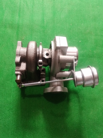 TUR BO PC130-7/8/4D95 TD04L-CÓ ĐIỀU TỐC-SL.ĐẾ(40*73)CỔ HÚT BẮT 3BL TÂM 67 PHI LỖ 38.CỔ GIÓ(67*78)CỔ XẢ BẮT 4BL
