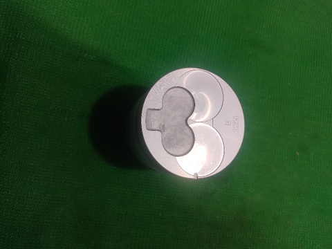 PISTON C240 3XM MAGURO
