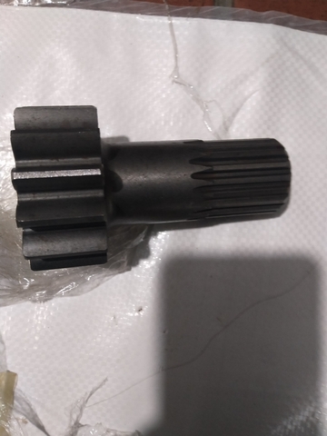TRỤC LÁP D/C PC200-3 13R*19T*L110 HLP