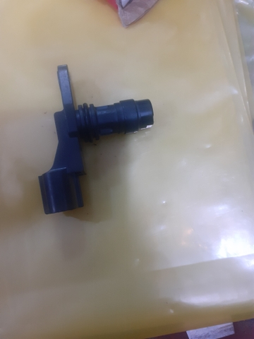 Cảm biến Trục cam 4JJ1 TNG