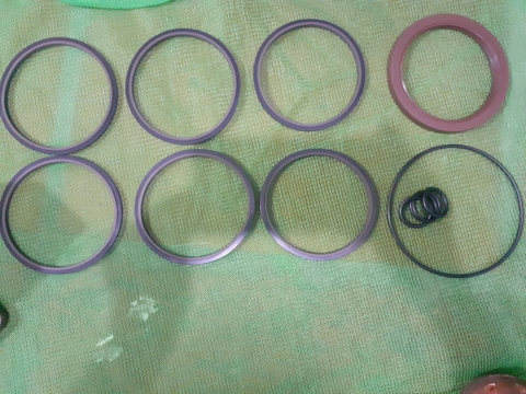 PHỚT TRUNG TÂM PC100/200/300/400-3/5 MSJA 90 ST/SKF