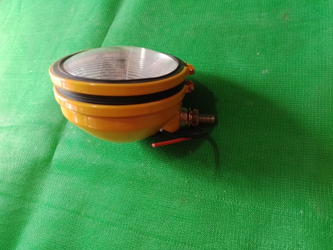 ĐÈN CẦN TRÒN 24V VỎ NHỰA THAY BÓNG H4