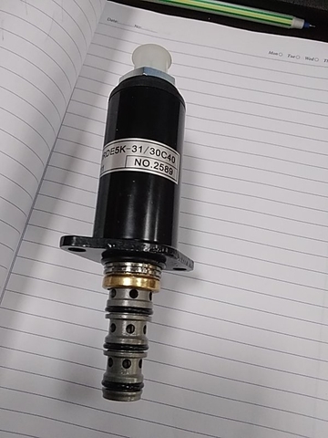 VAN ĐIỆN SK200-6 30C40-111/17 ÔM  - BA LÔ BƠM - TN
