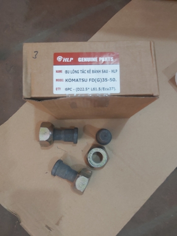 Bu lông ticke bánh sau xe nâng KOMATSU FD(G)35-50-D22.5*L61.5/Ecu 38