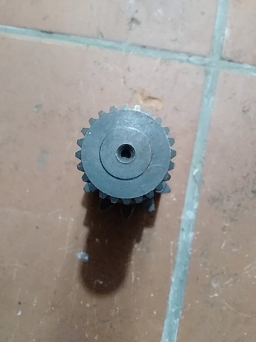 TRỤC QUAY TOA PC28/ PC30 11R*24T*L142