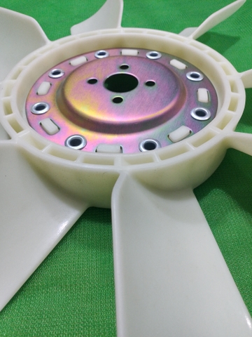 CÁNH QUẠT 6D14/15: 8C*38*65*4 LỖ* 610