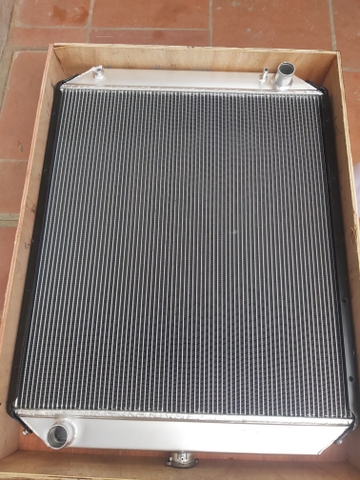 KÉT NƯỚC PC200-5 970*760*100 CÚT NƯỚC PHI 45 NHÔM - GS