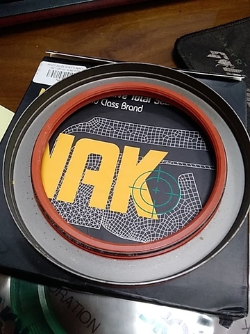 PHỚT ĐUÔI 4HK1 = 6HK1 104*139*13 ( BZ6303 )  NAK TỐT