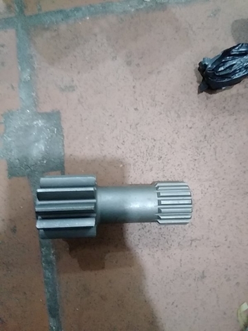 TRỤC LÁP D/C SK350-8 R290 11R*16T*H168 DIAMOND
