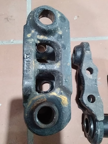 MẮT XÍCH SK100/120 EX100/120SH120/260 CÓ CHỐT 30.3/5*170/172 (108*108*60)