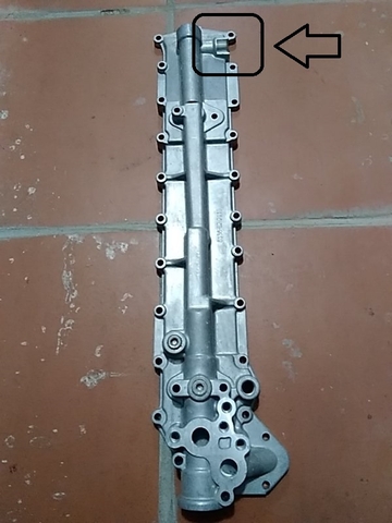 VỎ SINH HÀN 6D108 (KHÁC 6D105: KHUYẾT Ở ỐNG )