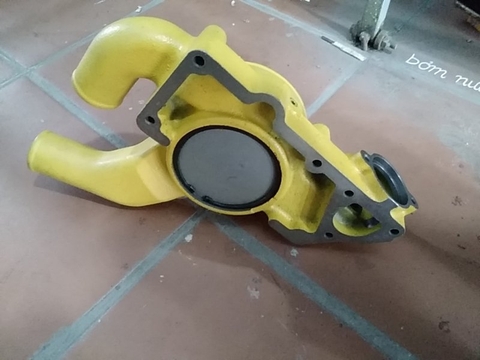 BƠM NƯỚC D31-15/16 4D105-3  6 LỖ BÍCH - 09