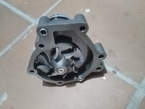 BƠM NƯỚC ZX200-3 = ZX240-3 = 4HK1 đáy 8 lỗ, bích 6 lỗ chính 2 phụ - JPC
