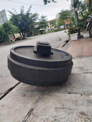 DẪN HƯỚNG EX300-5 ZX330-1/3 ZX350-3 70*324*D617*M16*55 C.H