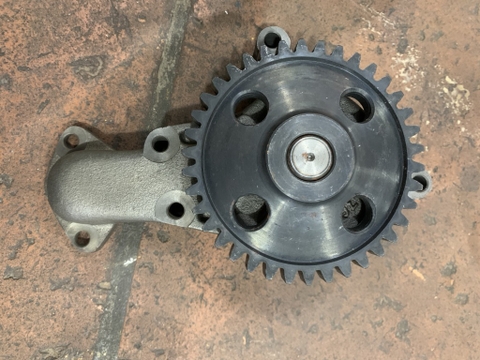 BƠM NHỚT THẲNG  6D105 TQ