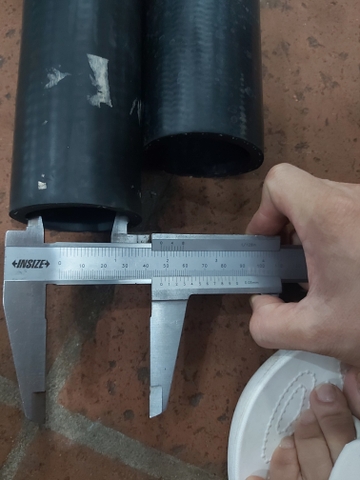 CÚT NƯỚC TRÊN ZX200-1