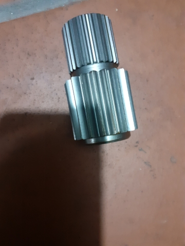 TRỤC LÁP NGẮN S130-3/5 18R*26T*H81 ĐỜI 4 CHẤU - LB