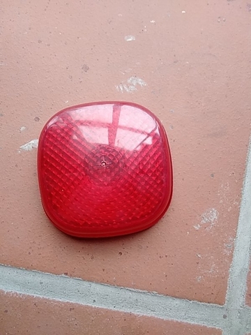 MIẾNG VỎ MÀU ĐỎ ĐÈN HẬU DX140