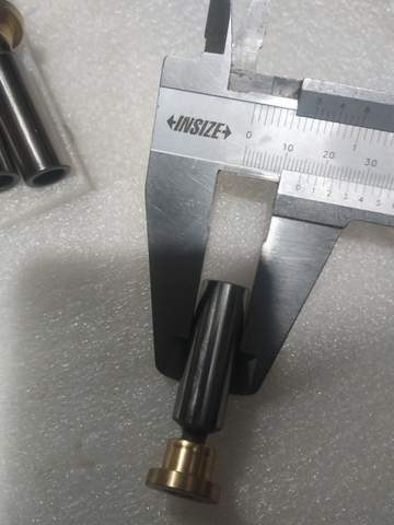 Piston bơm JMF29 JMF33  14,5*58*9Q Quay toa R55- TM