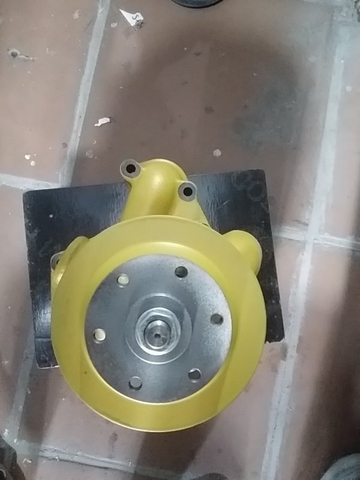 BƠM NƯỚC D31-17 4D105-5 6D105 6 LỖ CÓ BU LY - 01/11