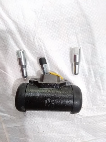 TỔNG PHANH PHỤ / DLU XE NÂNG TCM 2T/2.5T TOYOTA6F 2.5T BÊN PHẢI CỔ VÁT D30/24 TÂM 44*H78 - HLP 6422*M10
