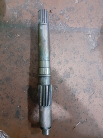 TRỤC BƠM D/C PC120-5 SK120-1 15T*27T*L325