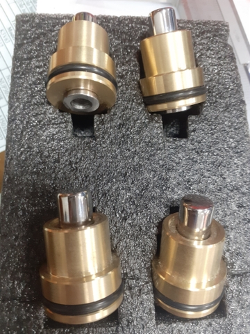 TY DI CHUYỂN DH300-7: TY TRẮNG 10*L36* ĐỒNG 19*L24 - ABG