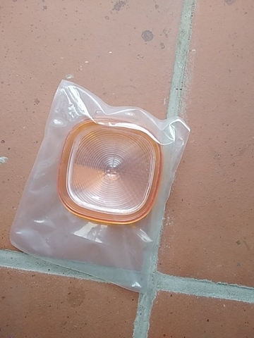 MIẾNG VỎ MÀU CAM ĐÈN HẬU  DX140