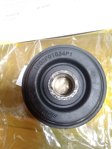 CAO SU CHÂN MÁY SK200-6 6D34 20*d65* D90 H43  ( trước =sau )